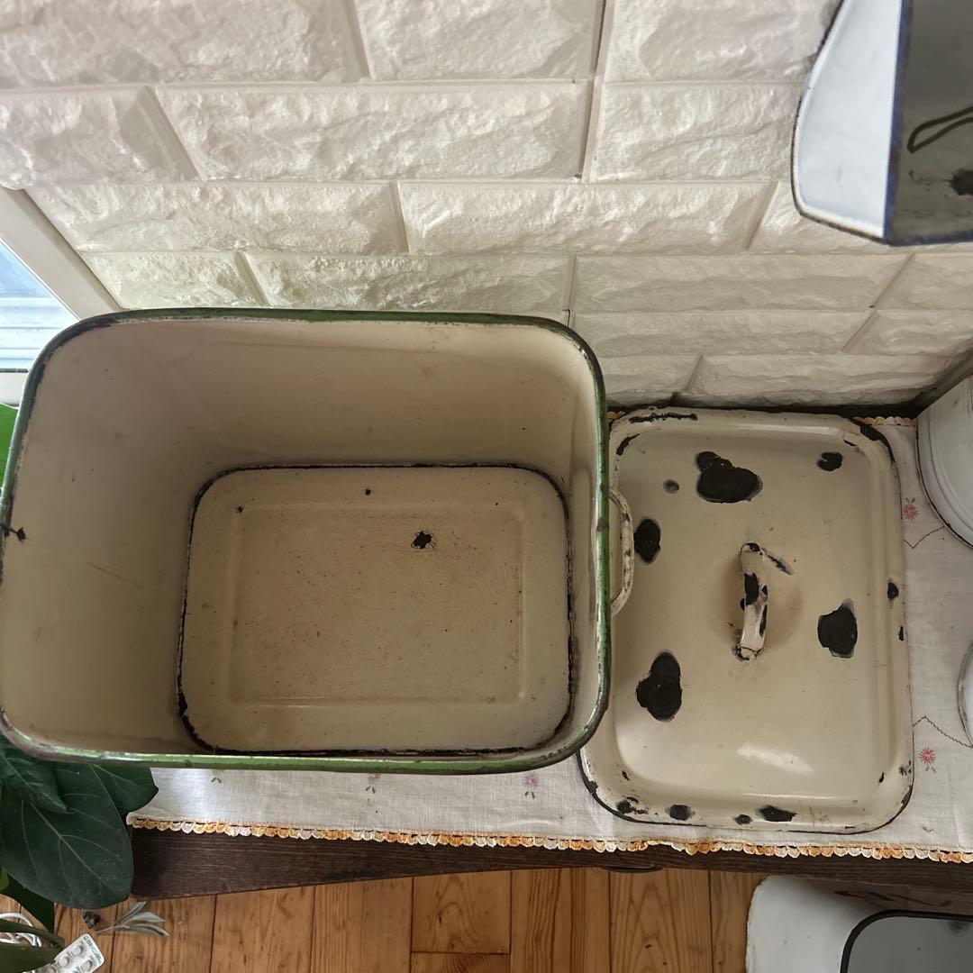 アンティーク ホーロー ブレッドボックス クリーム&グリーンの通販はau