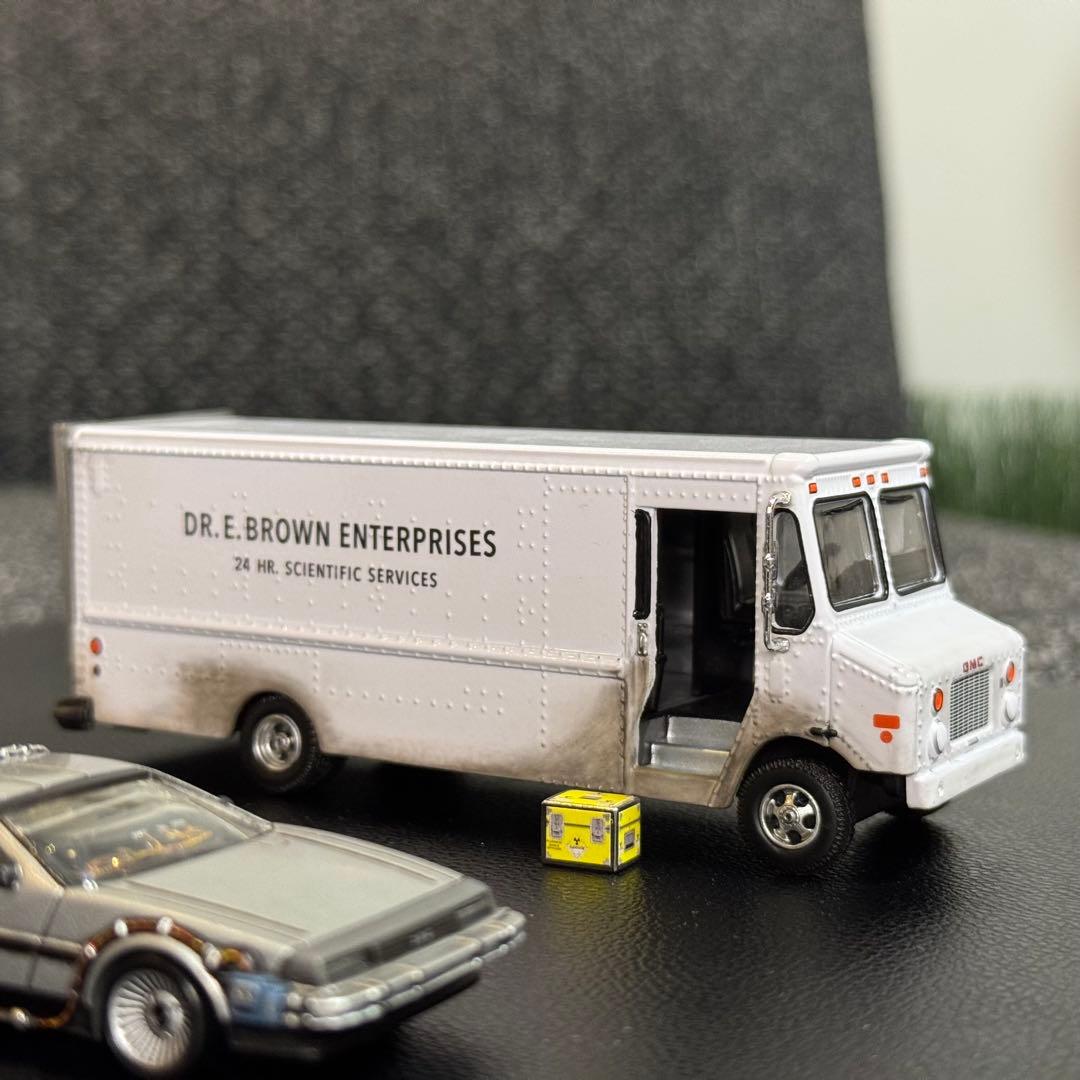 デロリアン & ドクのバンカスタム品 バックトゥザフューチャー 1/64