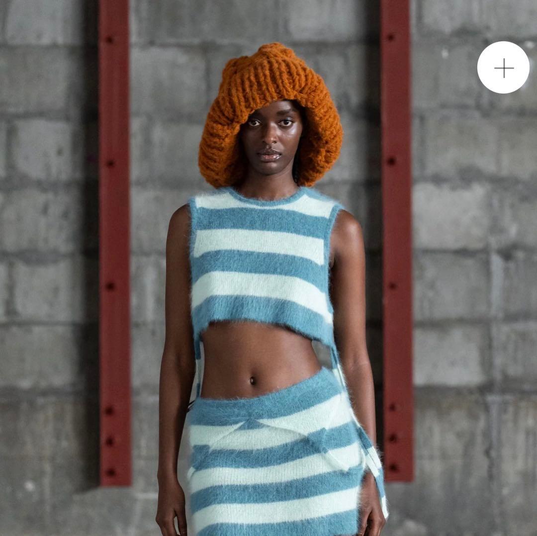 AKANE UTSUNOMIYAアカネウツノミヤBIG HATニット帽 - メルカリ