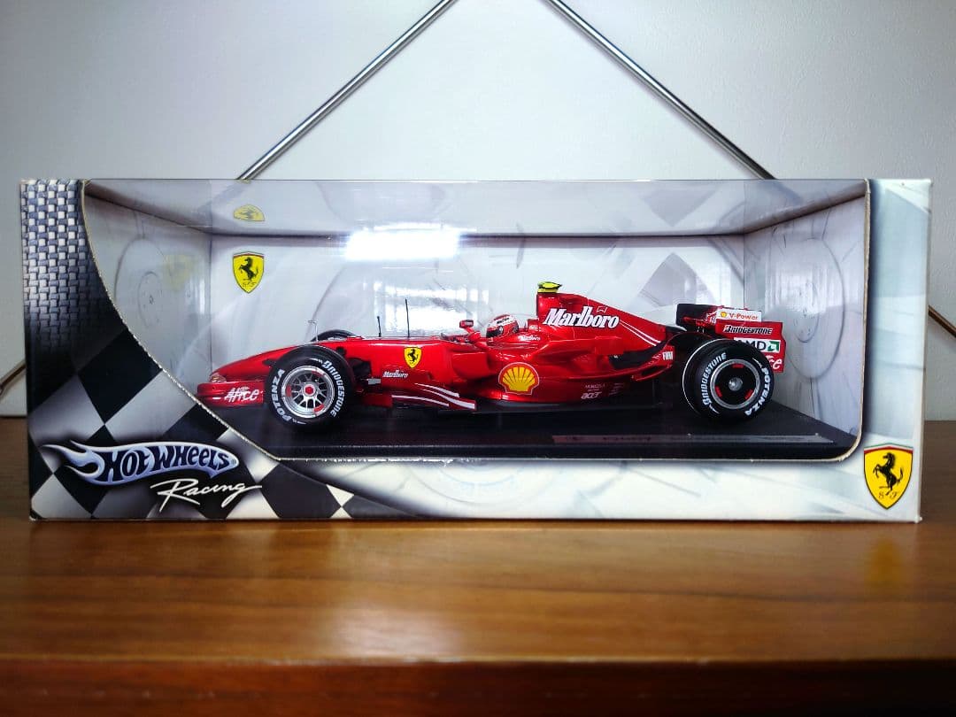 マルボロ加工】1/18 Ferrari F2007 キミ・ライコネン - メルカリ