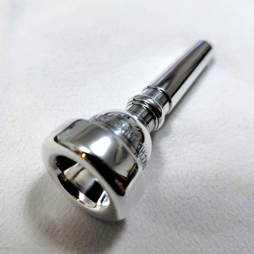 新品】デニスウィック トランペットマウスピース Classic 4 GP ②