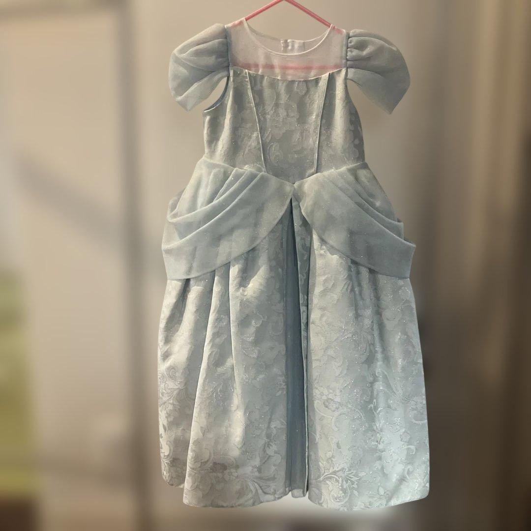 ビビデバビデブティック美品　シンデレラ　 ティアラ、サッシュ付き ビビデバビデブティック美品 シンデレラ ティアラ、サッシュ付き