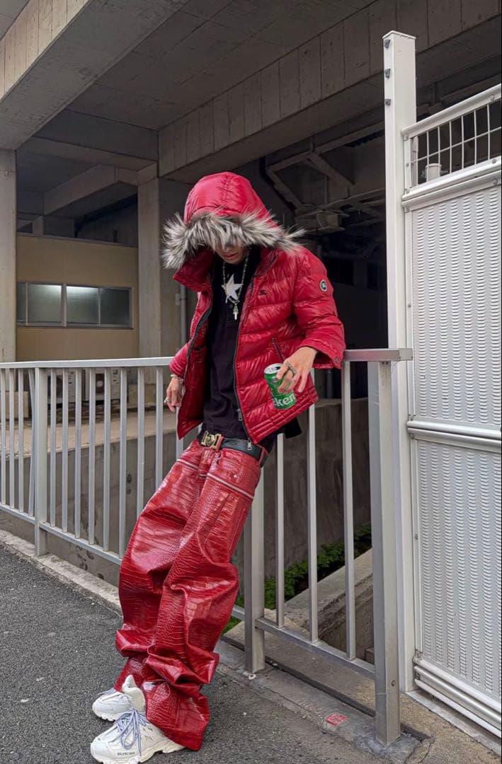 goar.archive 赤クロコレザーパンツ - メルカリ