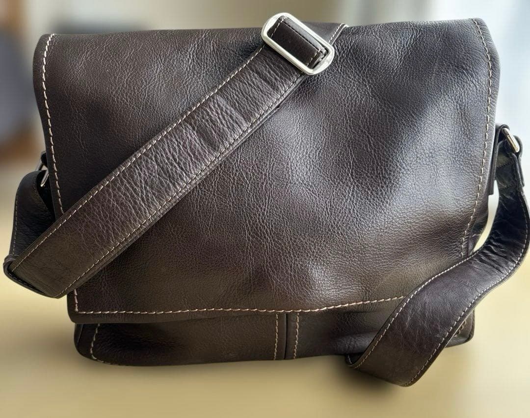 土屋鞄ブラウンレザーショルダーバッグ 数量限定色】レザースマホショルダー – ショルダーバッグ – 土屋鞄製造所