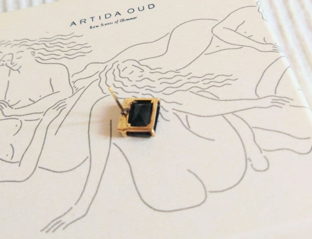 ARTIDA OUD ロンドンブルートパーズ レクタングル パヴェダイヤ ピアス