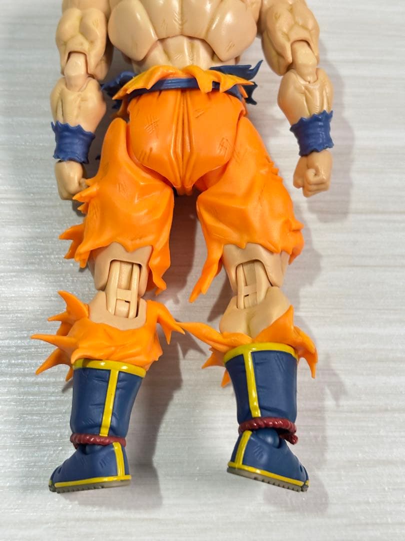 カスタム品 S.H.Figuarts 孫悟空 伝説のスーパーサイヤ人 フィギュア