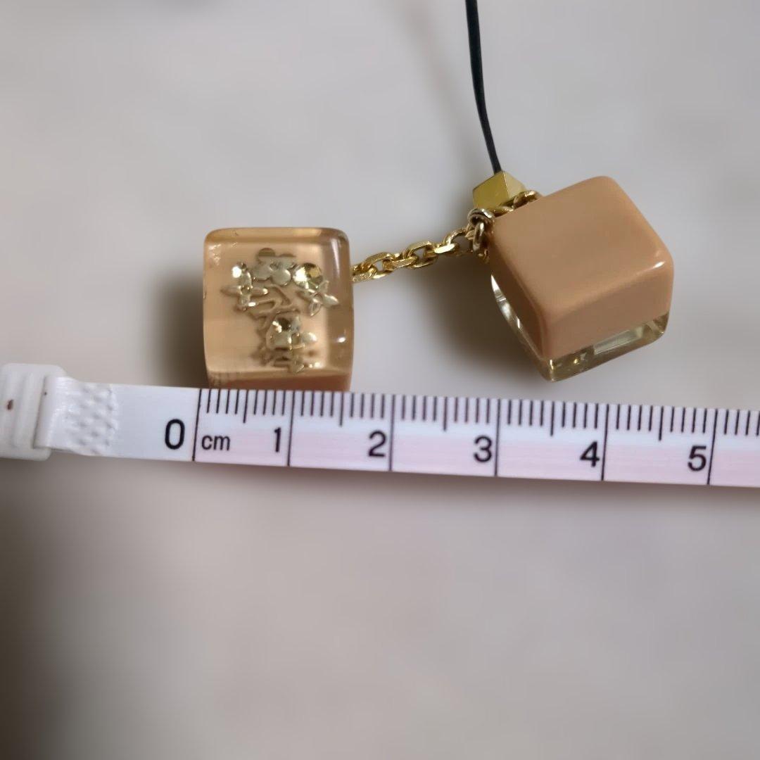 希少、LV ルイビトン透明立方体キーホルダー
