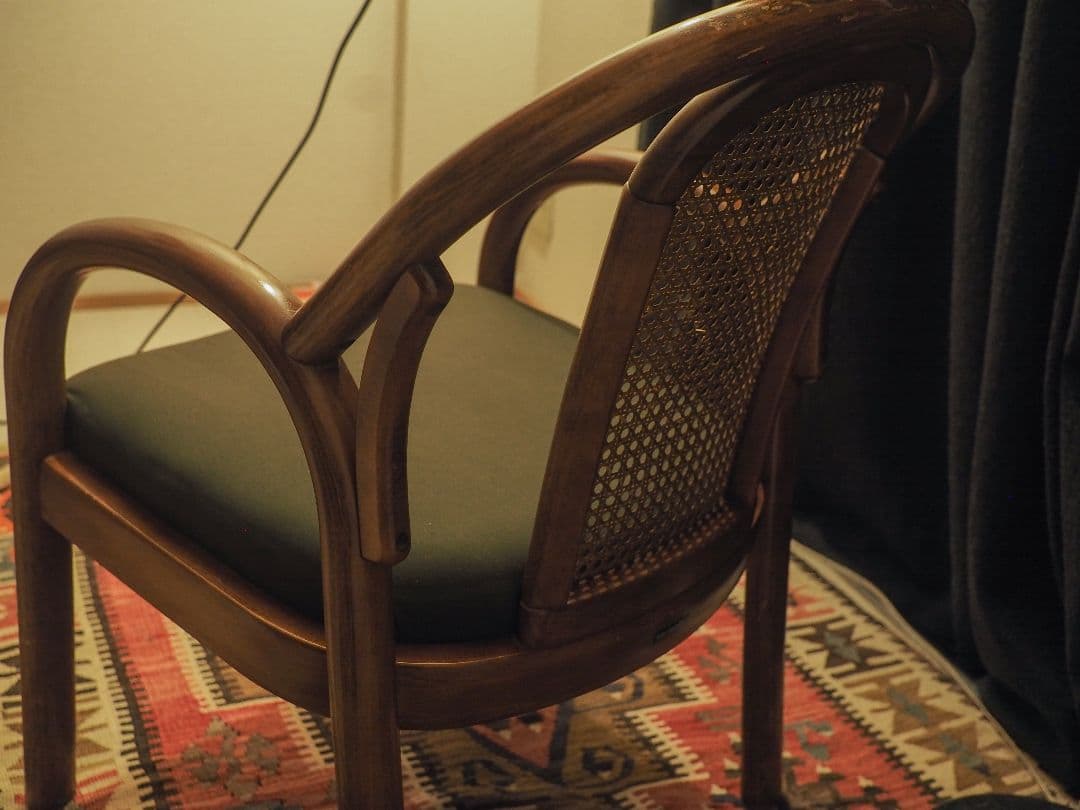 【値引中】“karimoku”アームラタンチェアD