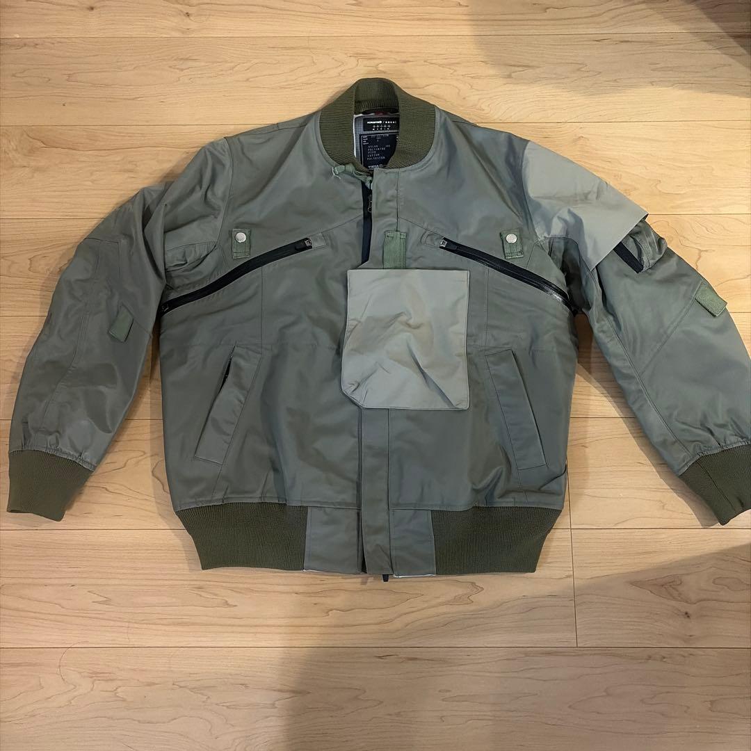 ロドニー　Sacai Acronym Bomber Jacket Sacai - Sacai X Acronym Bomber Jacket | HBX