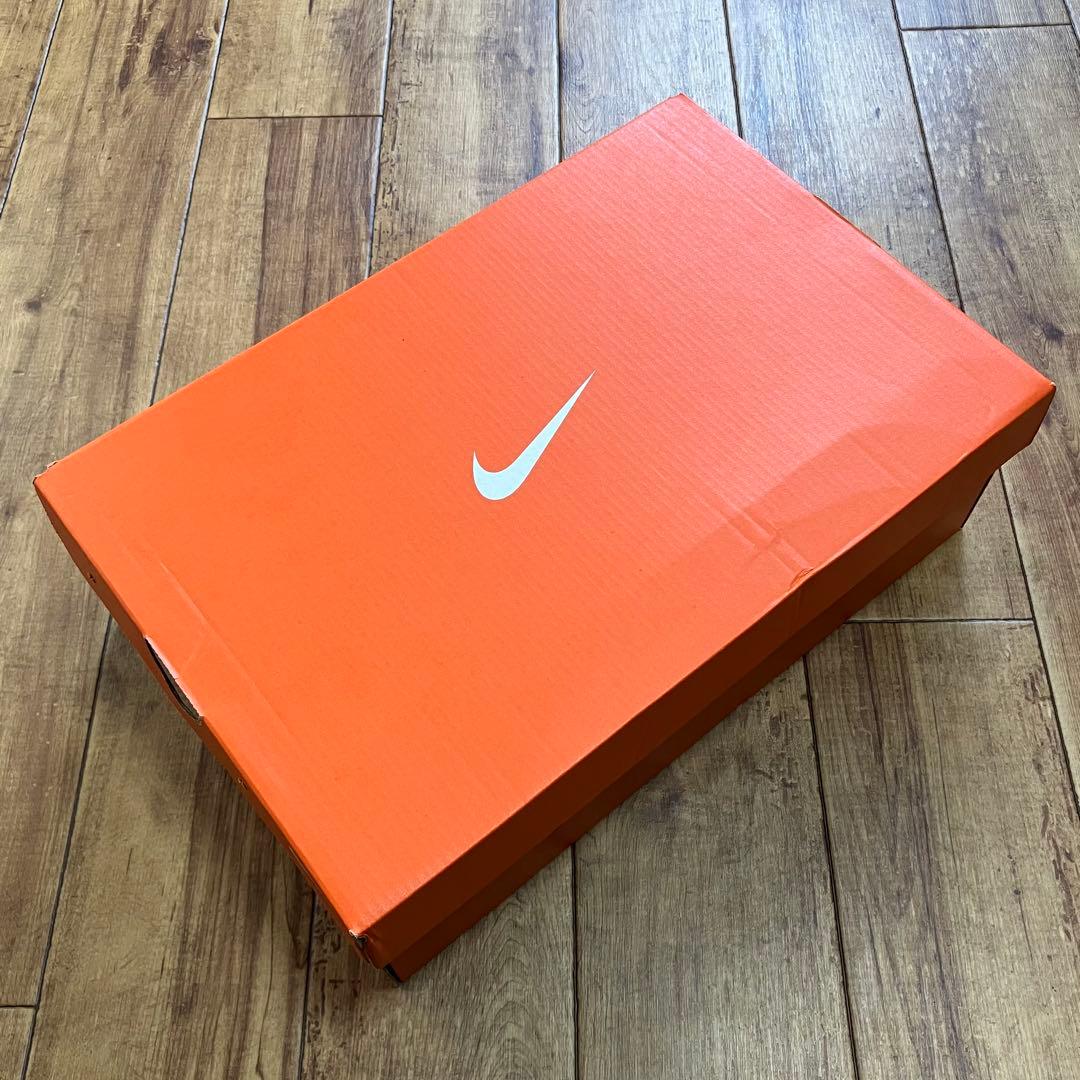 【新品・未使用】ナイキ ボメロプラス 26.5cm ブラック/ホワイト