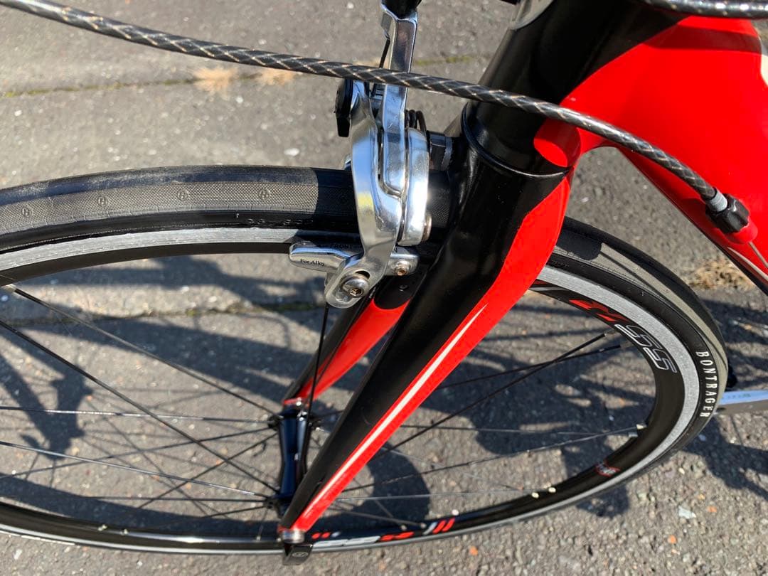 即乘】送料無料TREKカーポンロードバイクRACE BONTRAGER 18