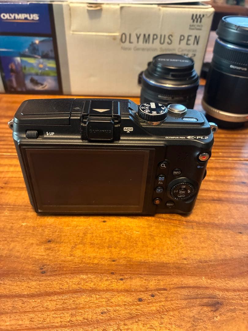 OLYMPUS PEN E-PL2 一式 レザーストラップのおまけ付き