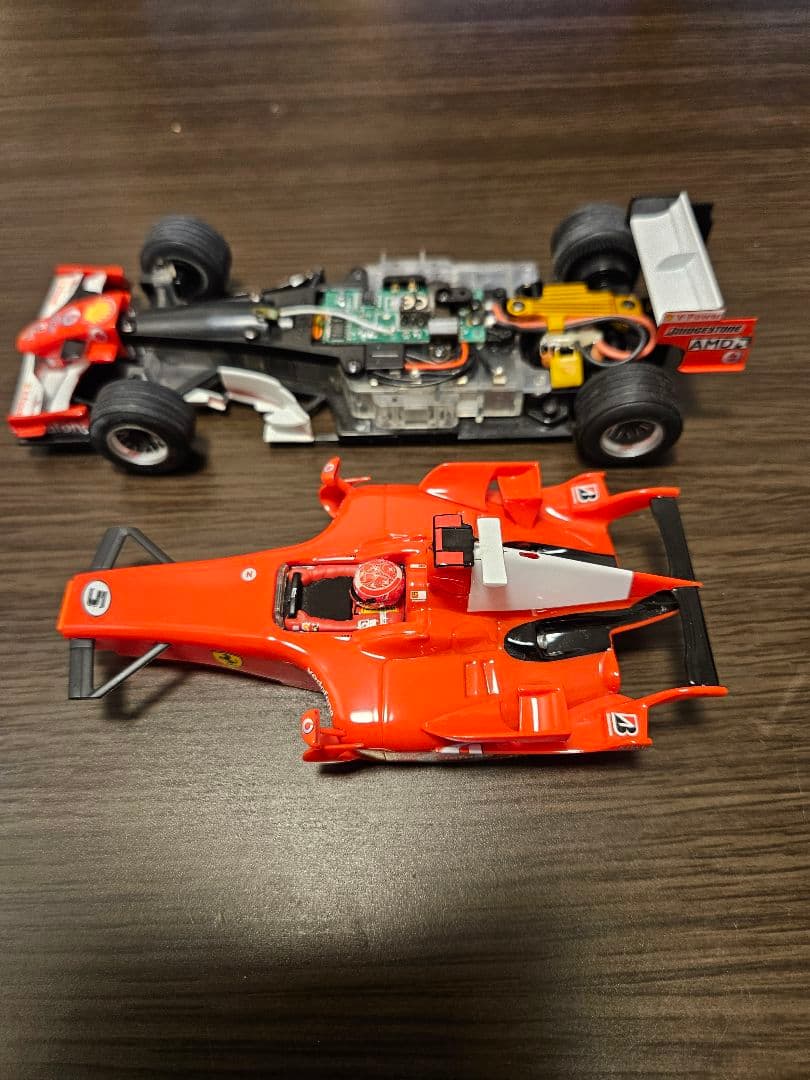 京商ミニッツF1 2.4GHz フェラーリ シャーシ&ボディセット
