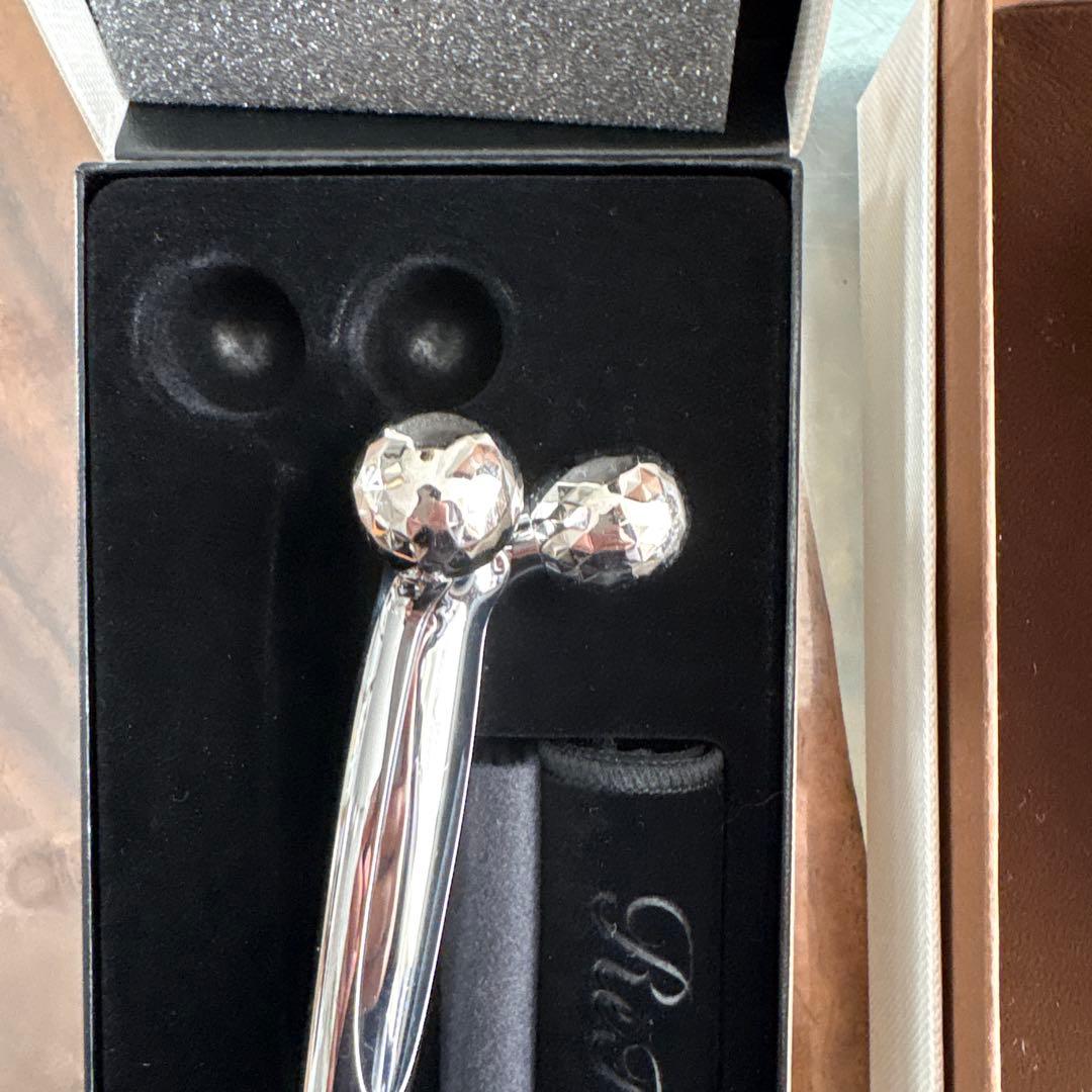 ReFa 美顔ローラー ダブルボール シルバー 2個セット - メルカリ