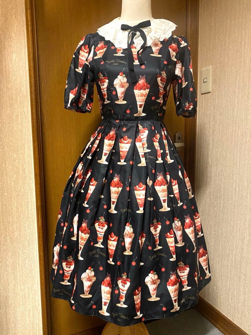 最終値下げ新品タグ付きBerryCherry Parfait ワンピース ベリー柄ワンピ | ロングワンピース | NOELA OFFICIAL WEB STORE