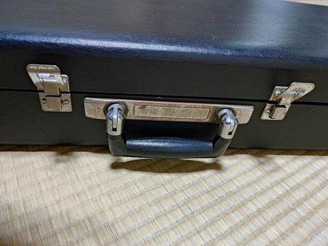 すぐ弾ける三味線セット(バチ、駒、ケースその他付属品付)