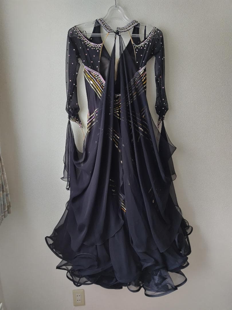 スタンダートドレス 黒 サイズM 白樺