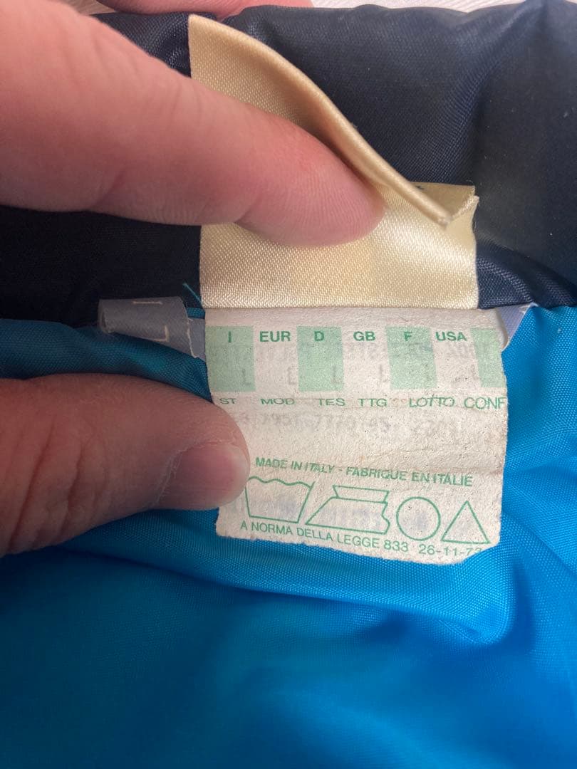 イ*し様 ⭐︎週末限定⭐︎uhlsport インテルミラノ ダウンジャケット