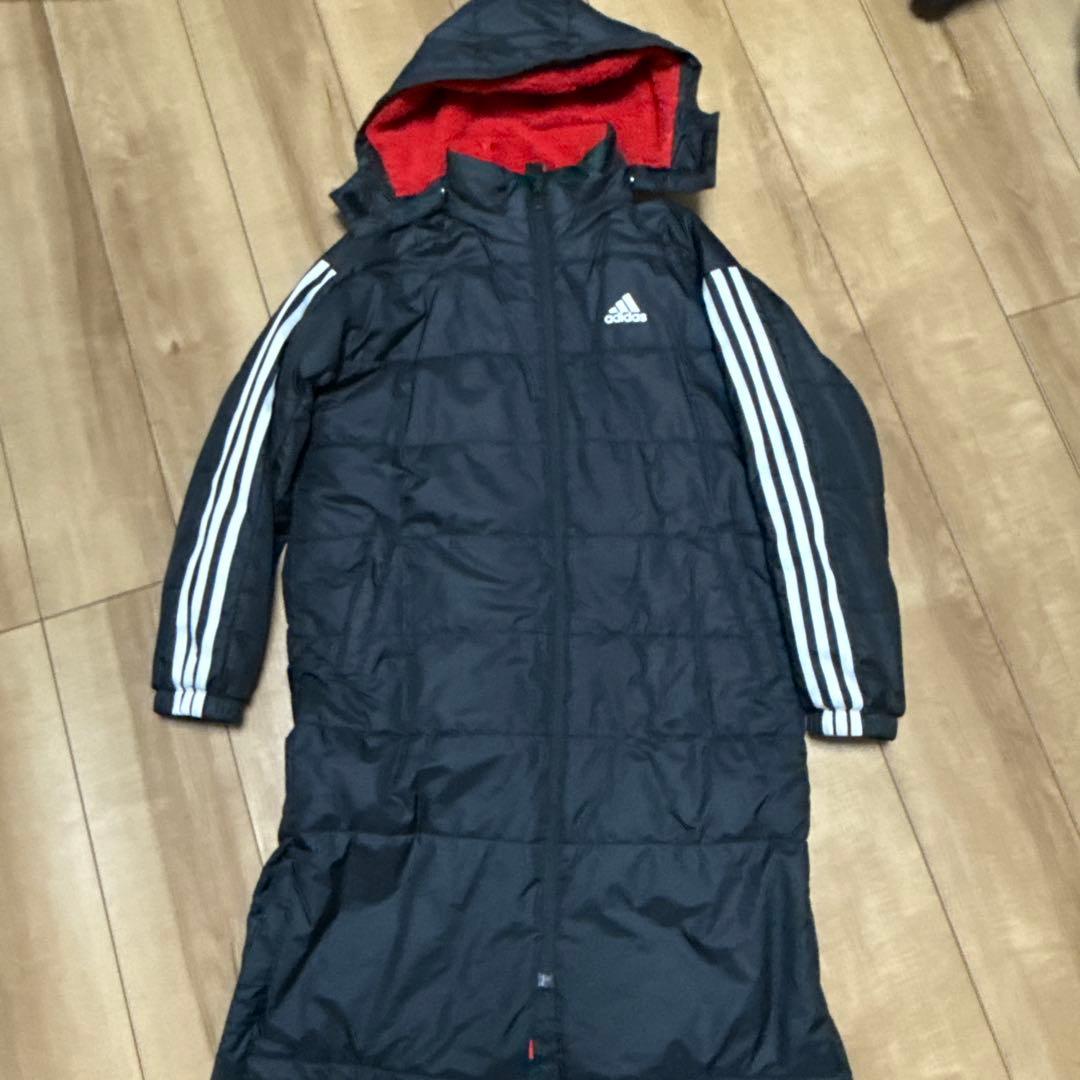 【美品】アディダス ベンチコート ジュニア ブラック/レッド 150cm BALANCE&HARMONY アディダス adidas ジュニア コート キッズマストハブ
