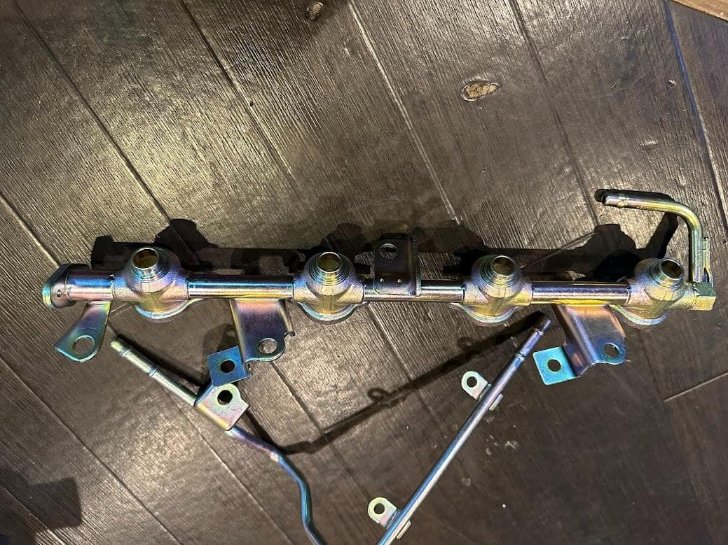 再生部品 PS13 180SX フューエルデリバリーパイプセット 2025