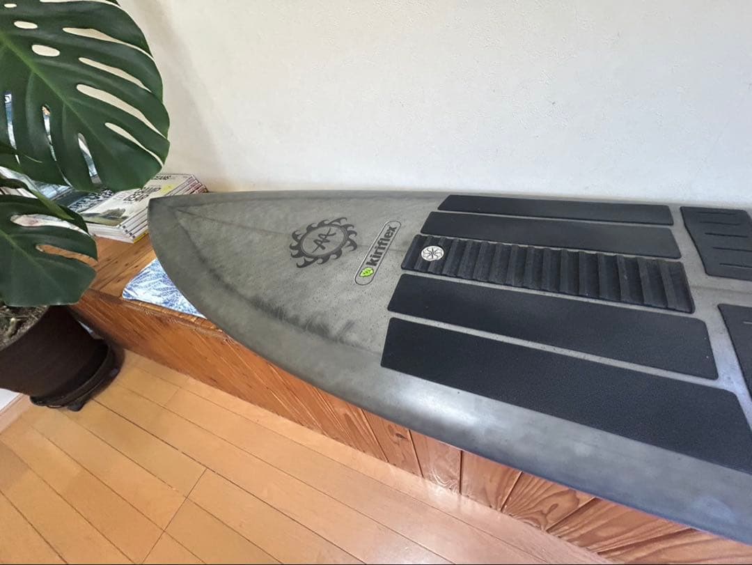 モアナロロサーフボード 5.7 EPS - メルカリ