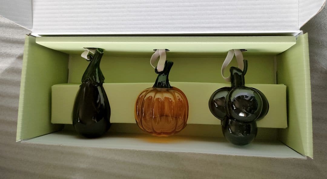 新品未使用品】 イッタラ ベジタブル オーナメント ガラス 3個 完売