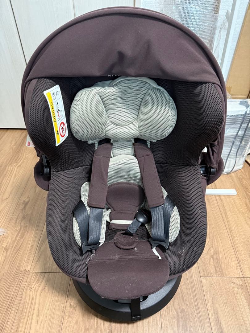 エールベベ・クルット4i プレミアムドライ　ブラウン　 BF861 ISOFIX 新生児からのチャイルドシート KURUTTO4 | エールベベ AILEBEBE 公式