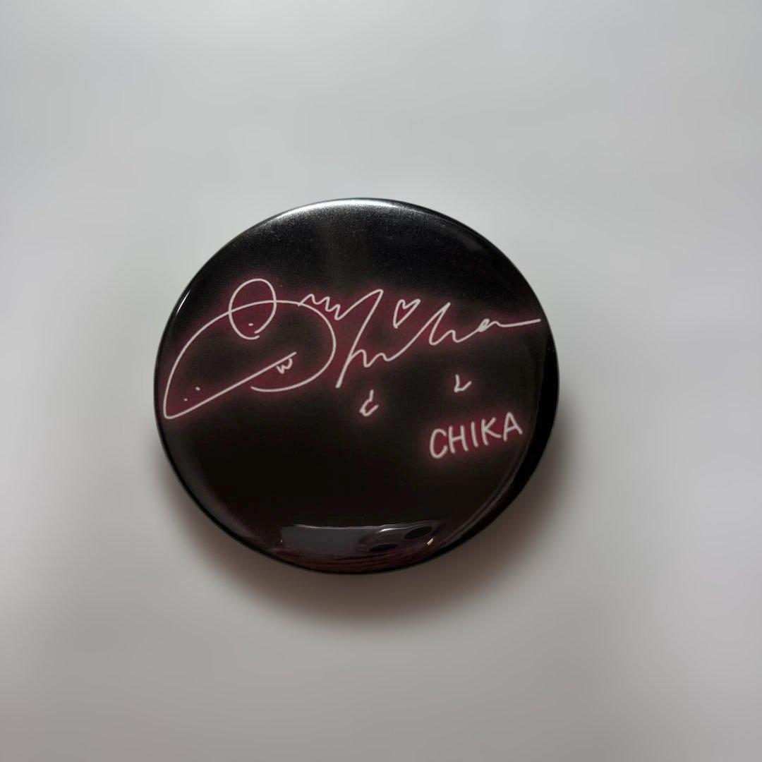 HANA NoNoGirls 缶バッジ チカ - メルカリ