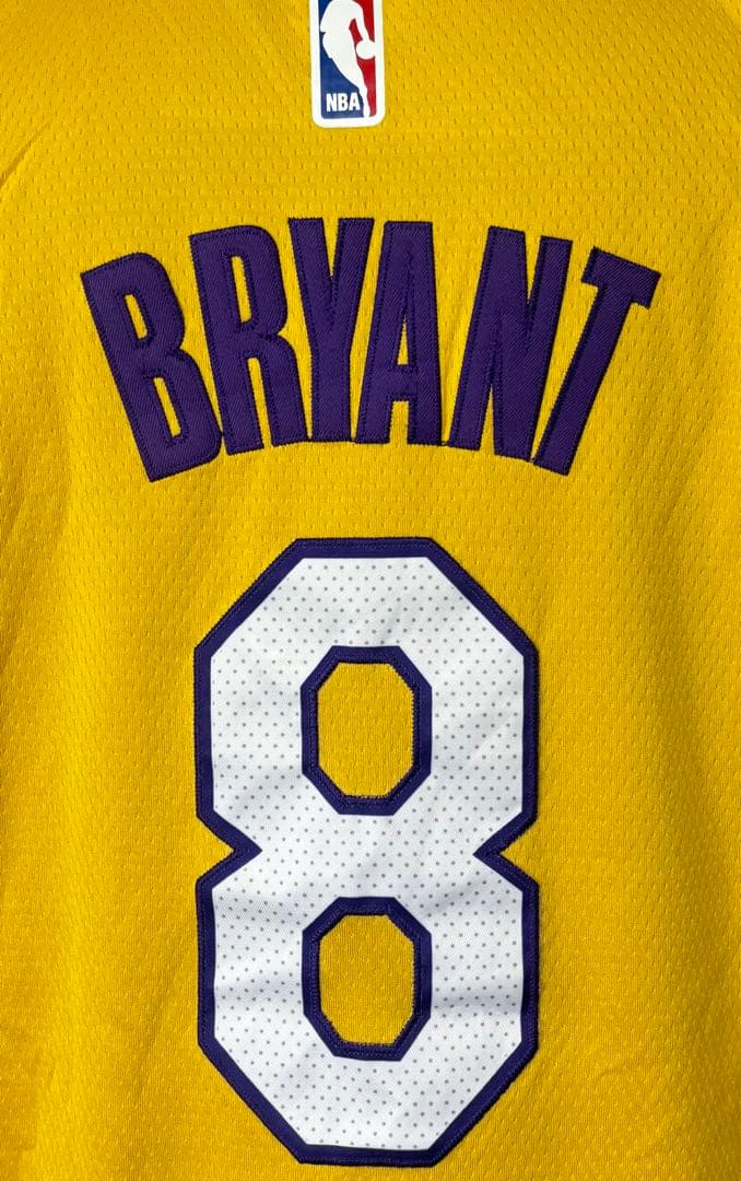 コービー/限定/レイカーズ/永久欠番/8/ユニフォーム/NIKE/ブラック