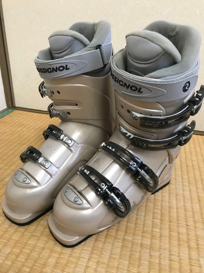 美品☆ROSSIGNOL ロシニョール スキーブーツ AXIUM 25.5cm - ブーツ