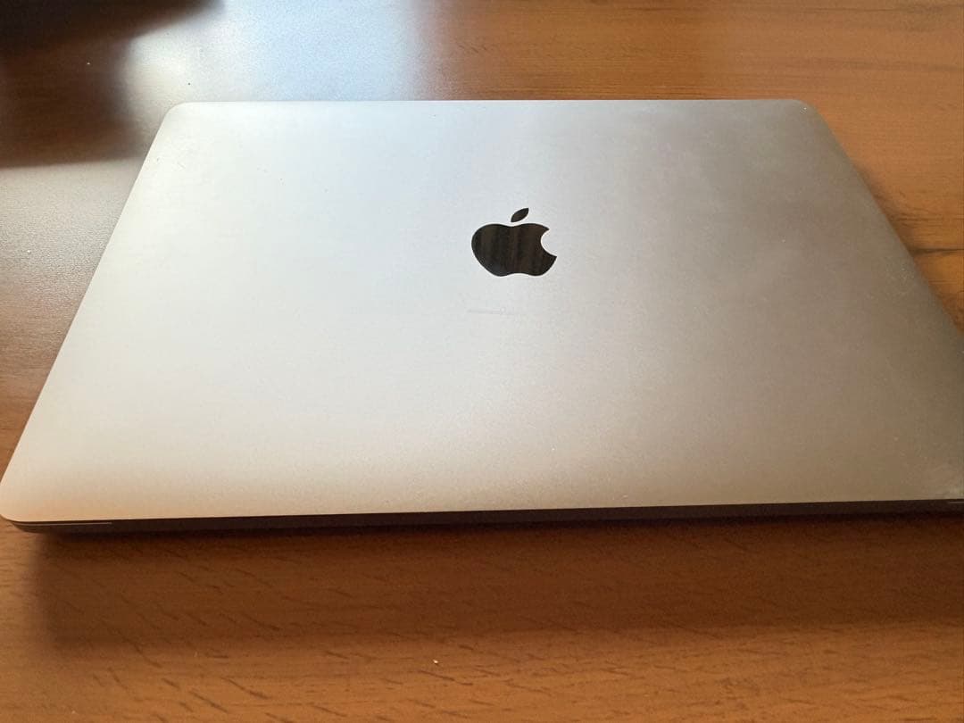 Apple MacBook シルバー 本体　ジャンク品 箱付き ] Apple MacBook シルバー ジャンク品 - メルカリ