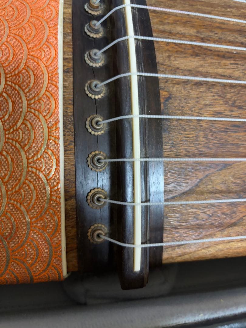 琴 綾杉彫り くり甲 演奏用 13弦 高級 ハードケース付き 箏 和