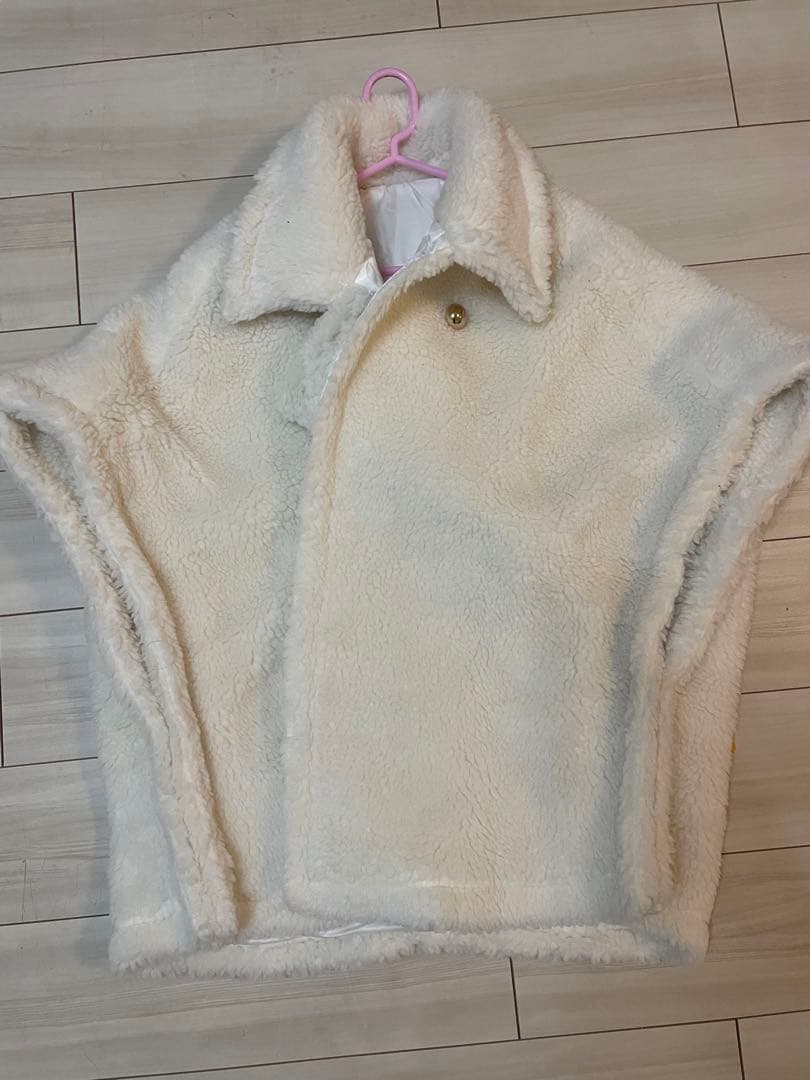 ゆ*う様 【完売品新品】birthdaybashボアポンチョメタルボタンバタフ