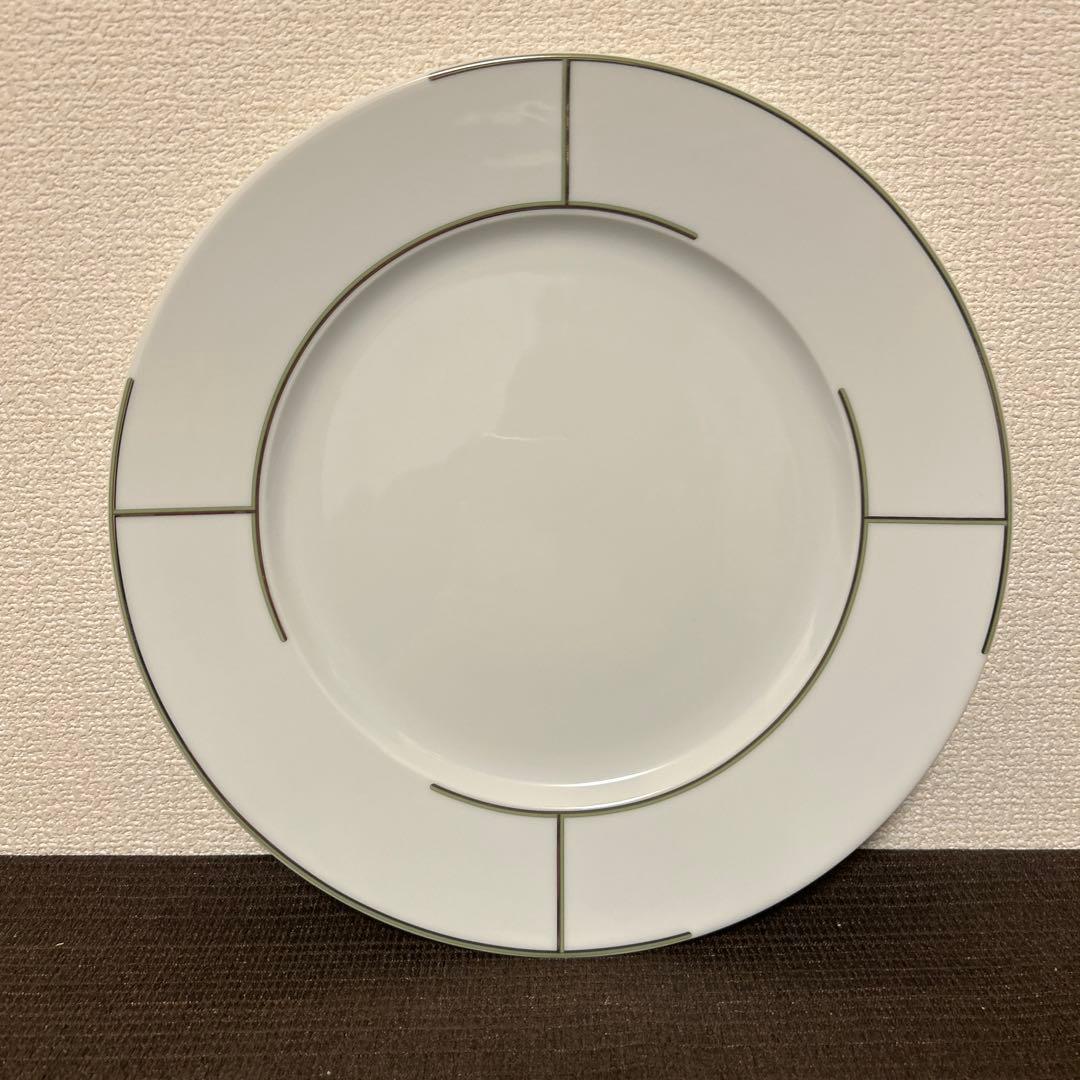 エルメス　リズム　グリーン　ディナープレート　サービスプレート　30cm デザートプレート 〈カオルミ〉 | Hermès - エルメス-公式サイト