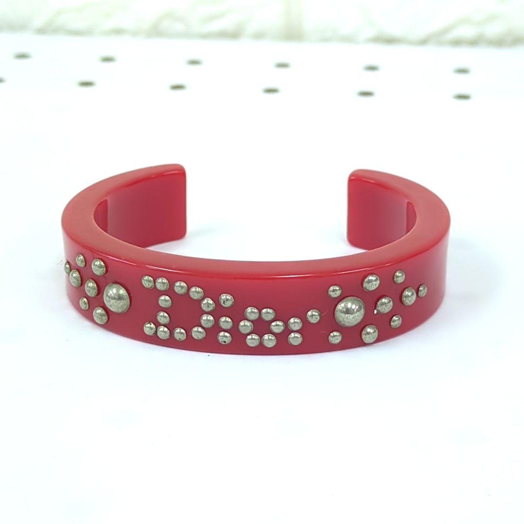 Dior ディオール ロゴバングル ラインストーン レッド Dior ディオール ロゴバングル ラインストーン レッド - メルカリ