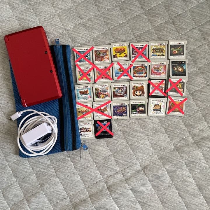任天堂3DSとソフト+ケース f-t00840_1.jpg