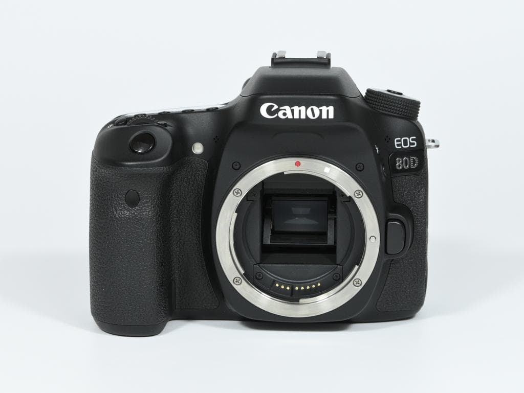 【超美品】 キヤノン　Canon EOS 80D ボディ《ショット数7029》