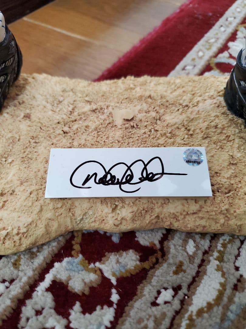 超希少】☆デレク・ジーター(ヤンキース)直筆サイン入りフィギュア