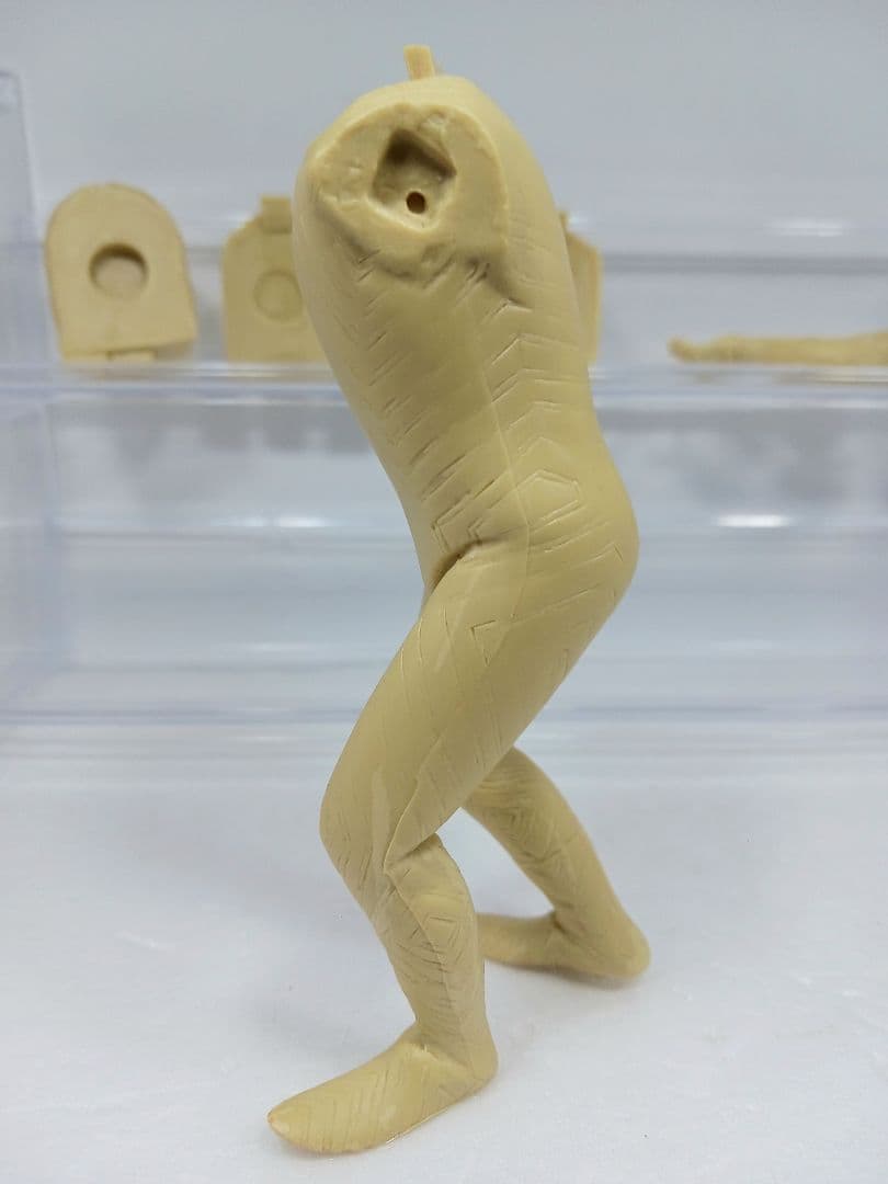 希少 ボークス ウルトラマン 三面怪獣ダダ ガレージキット ソフビ