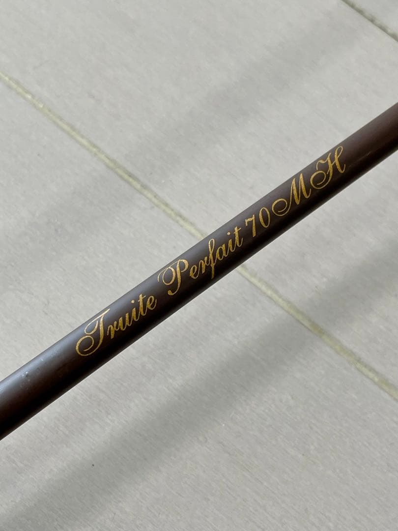 ザウルス トラウトスピン トリュートペルフェ 70MH - メルカリ