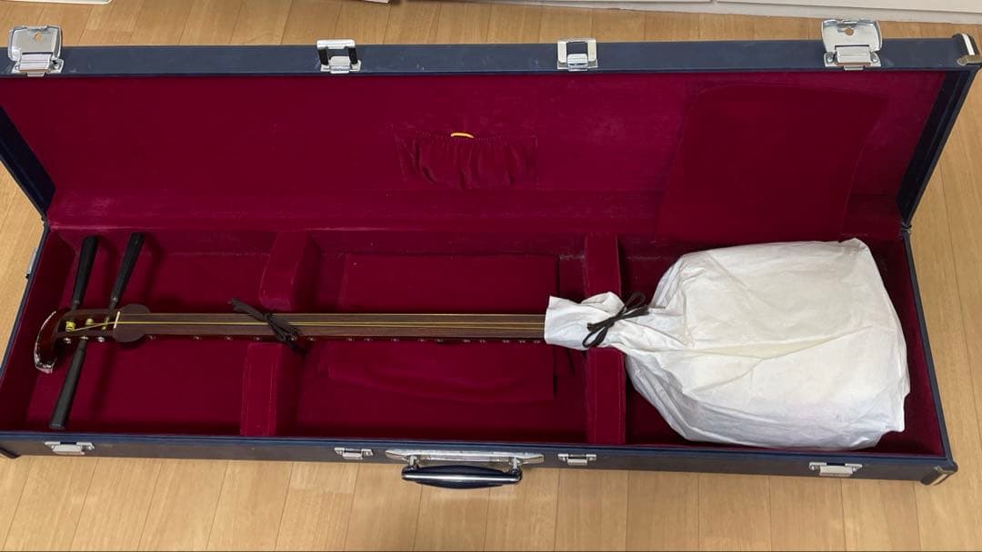 【ZONO様向け】　三味線 中棹 正寸 ハードケース付き 皮破れなし　付属品あり