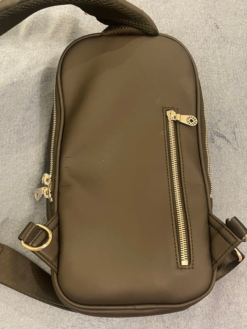 muta CONTINUA エシカルレザー ボディバッグ ブラック ムータ