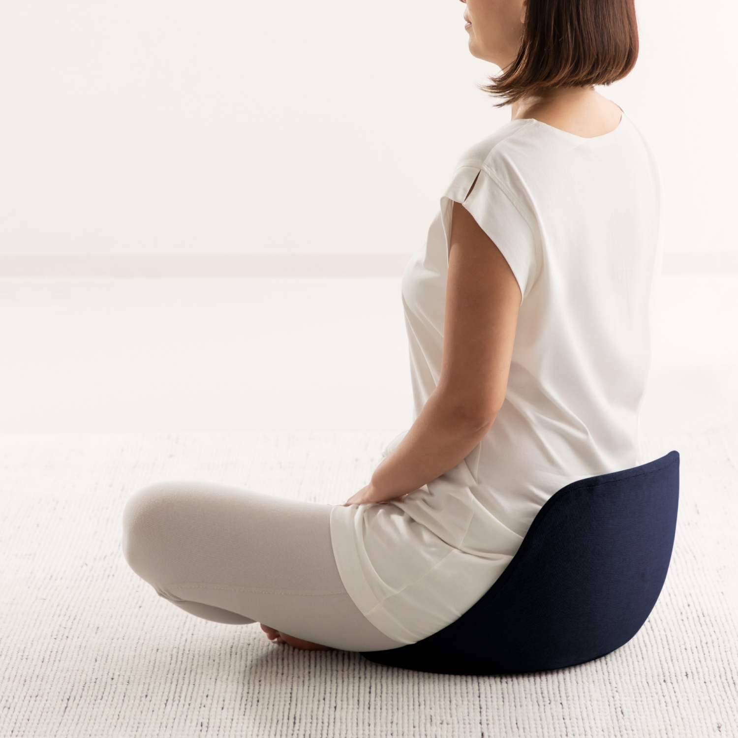 ＆MEDICAL/KURA SEAT HB -骨盤を支えることで腰の負担を和らげる、腰楽