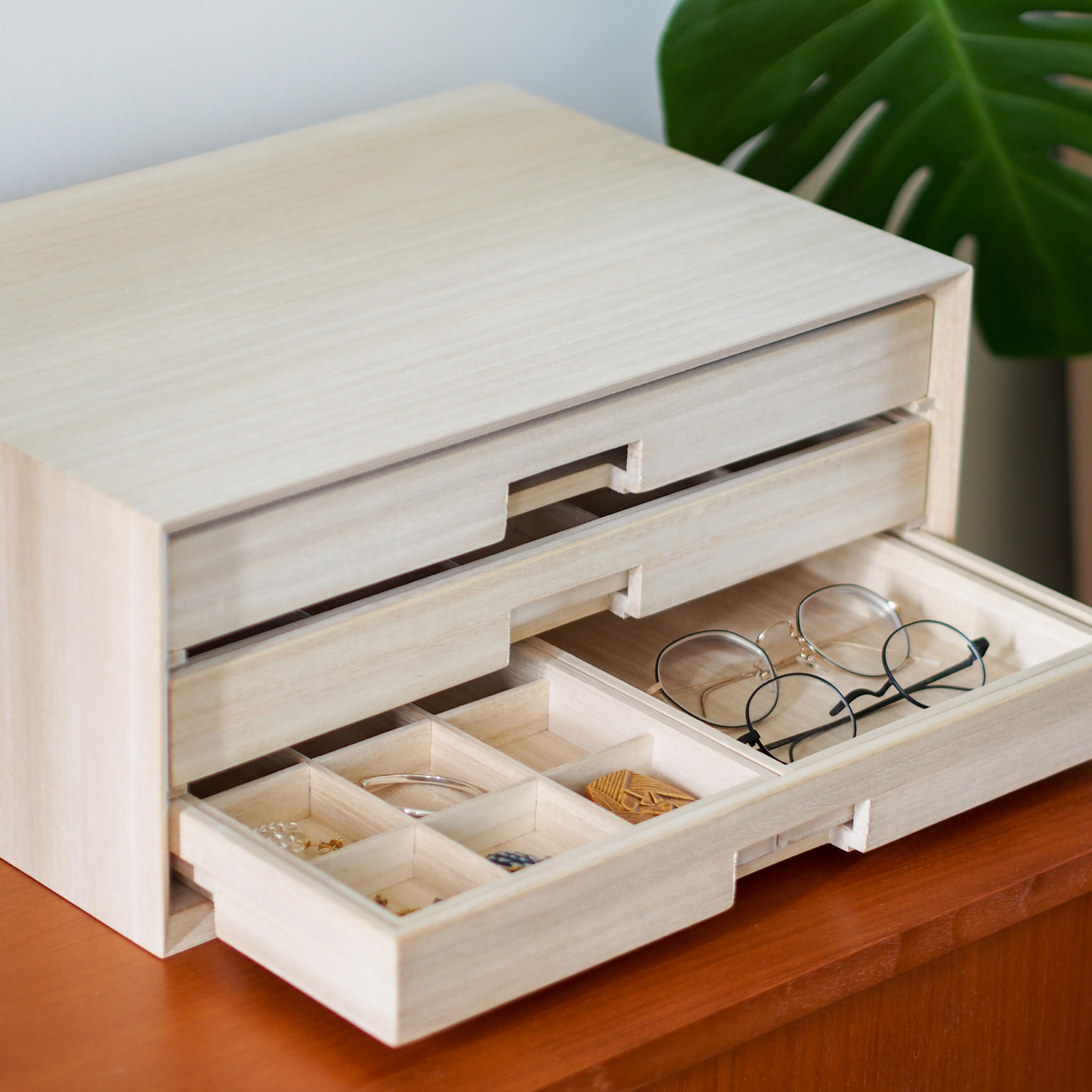 増田桐箱店/トレー 仕切り付（A4トレーキャビネット対応） -単品でも