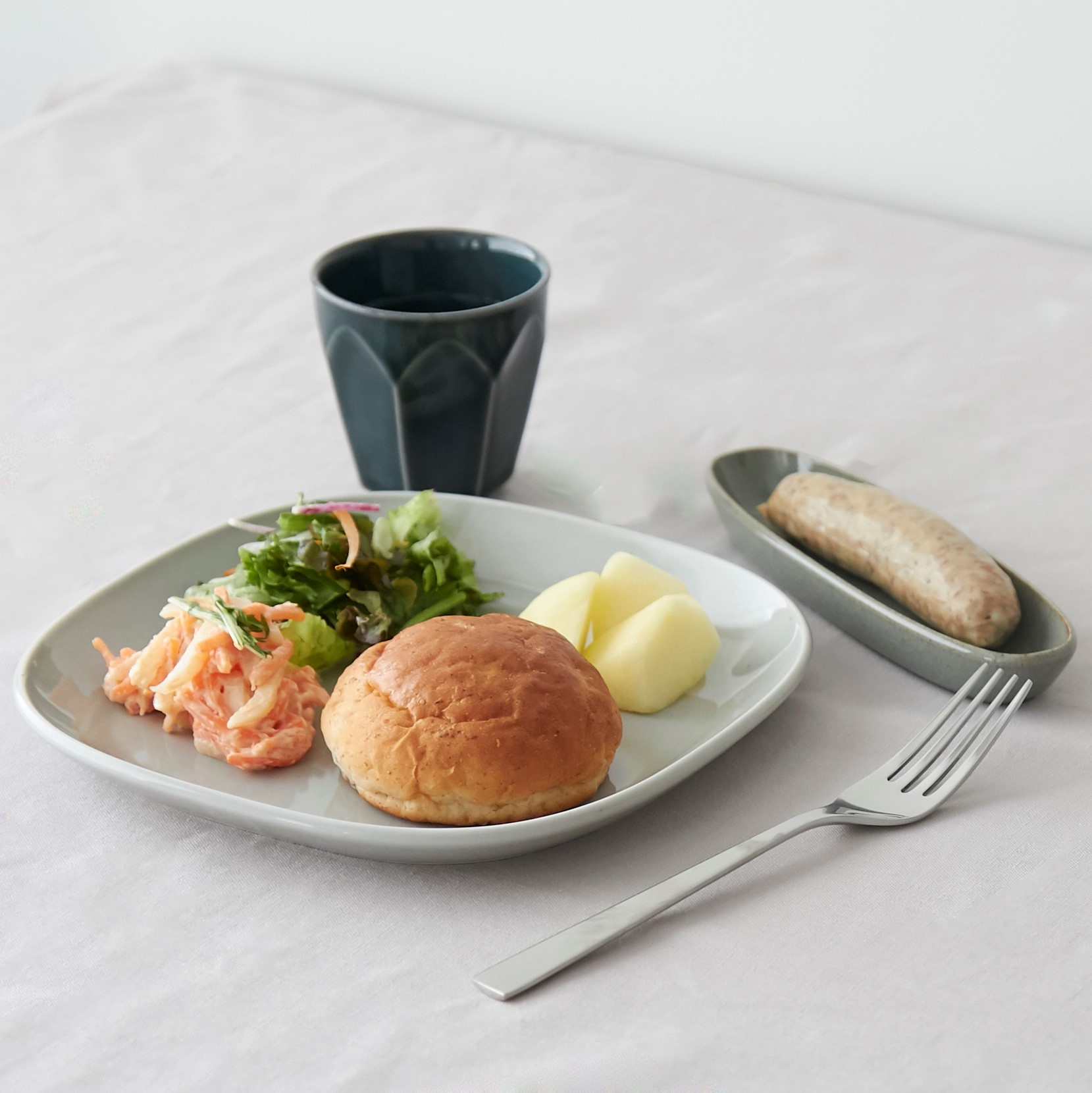 POTPURRI/Torg スクエアプレート -食卓に並べやすい、色と形の