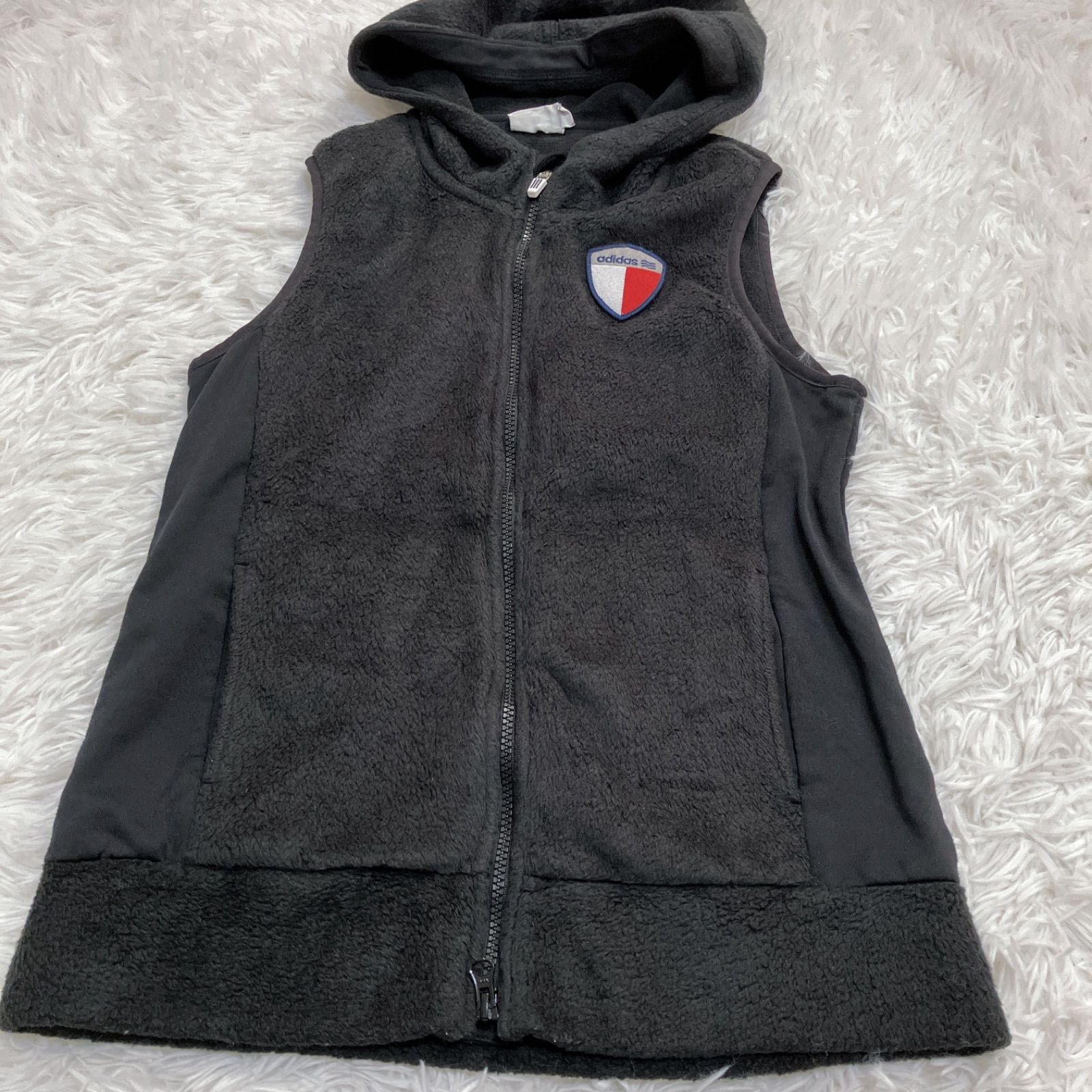 アディダスゴルフ ボア フリース セットアップ ベスト スカート - メルカリ