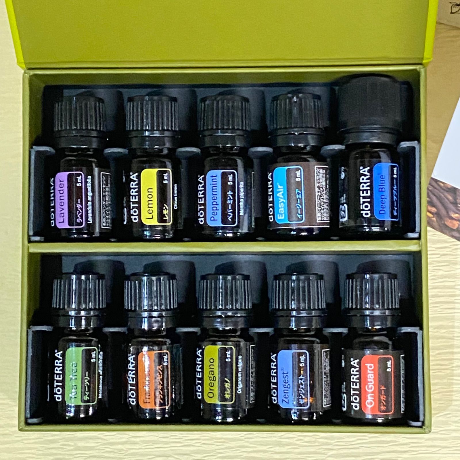 新品未開封 dōTERRA ファミリーエッセンシャルキット10本セット箱付き