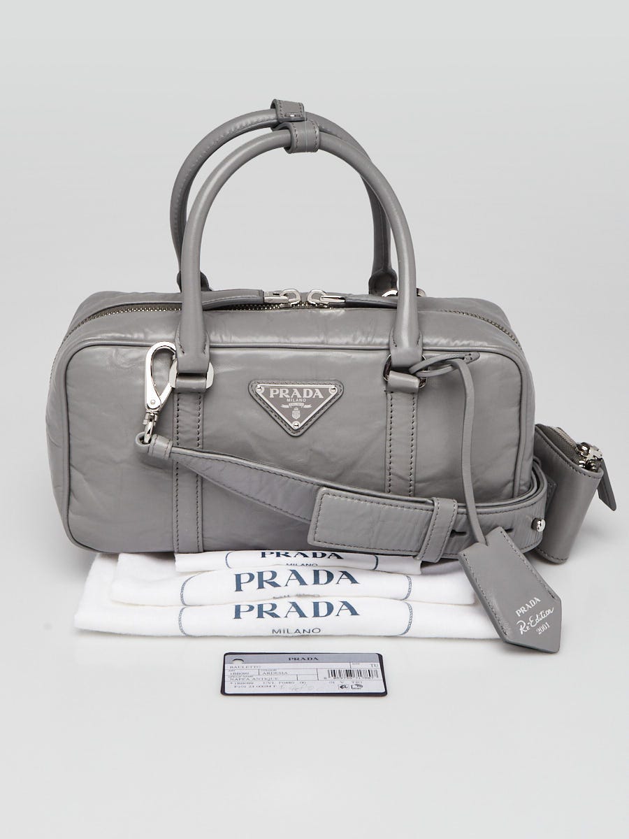 PRADA ナイロンバッグ メタルバックル シルバーグレー Prada Slate