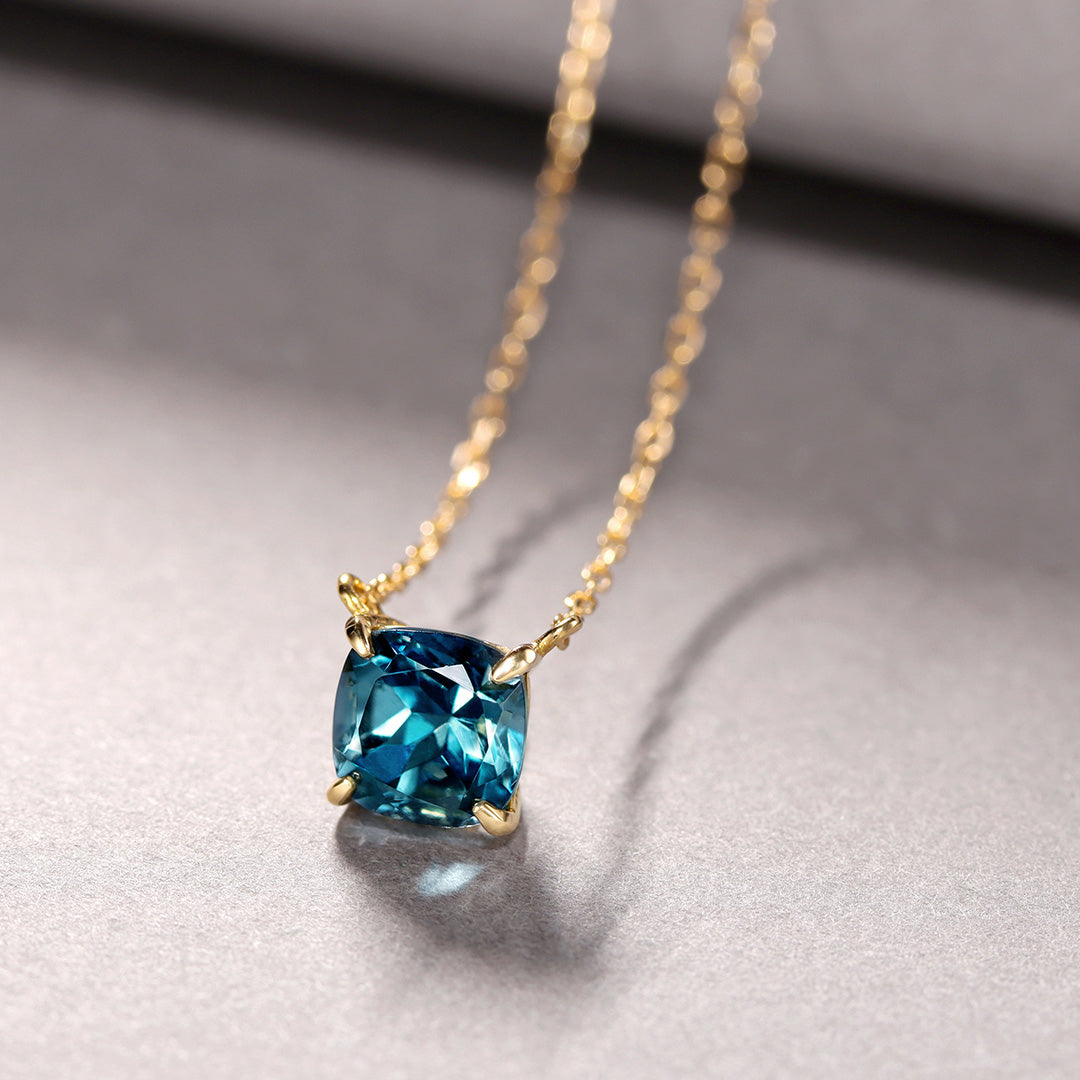 ビズー公式】ロンドンブルートパーズ K18/PTネックレス・セラム | 希少