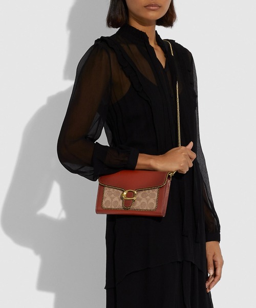 COACH（コーチ）の「タビー チェーン クラッチ シグネチャー